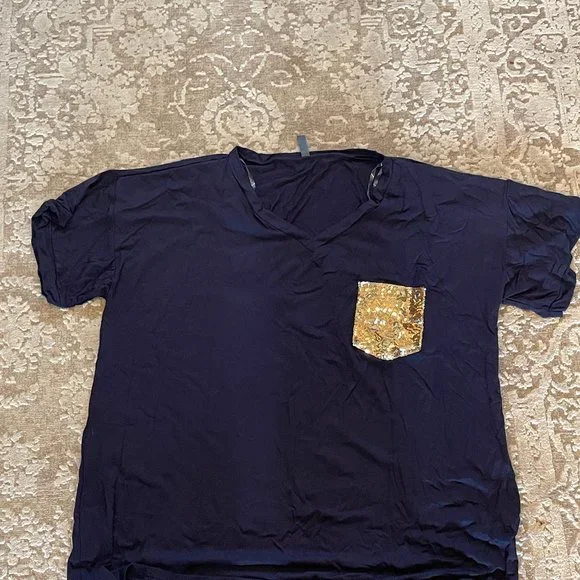 Cute basic tee - Picture 3 of 4